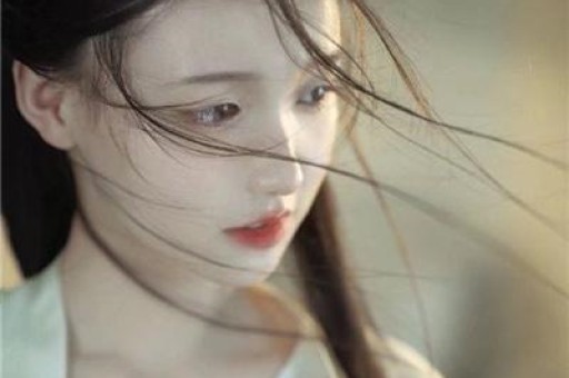 她是知名女星10年前拍戏中途意外怀孕今45岁孩子生父仍是谜